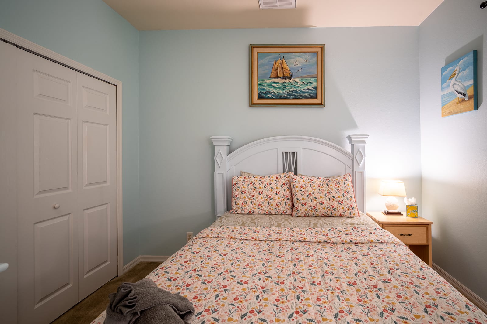 Cape Coral - Coastal bedroom design
