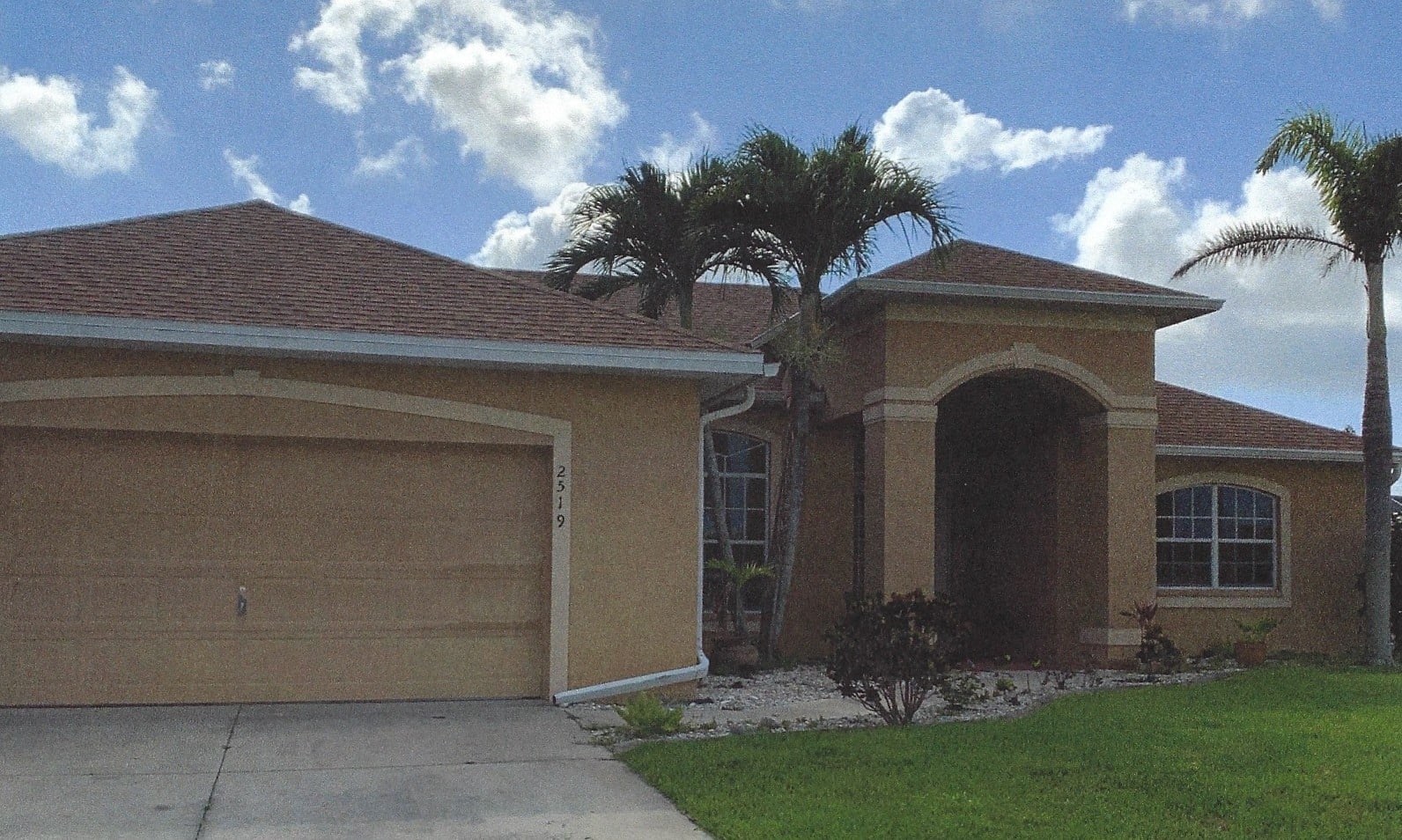 Cape Coral - Beautiful home exterior