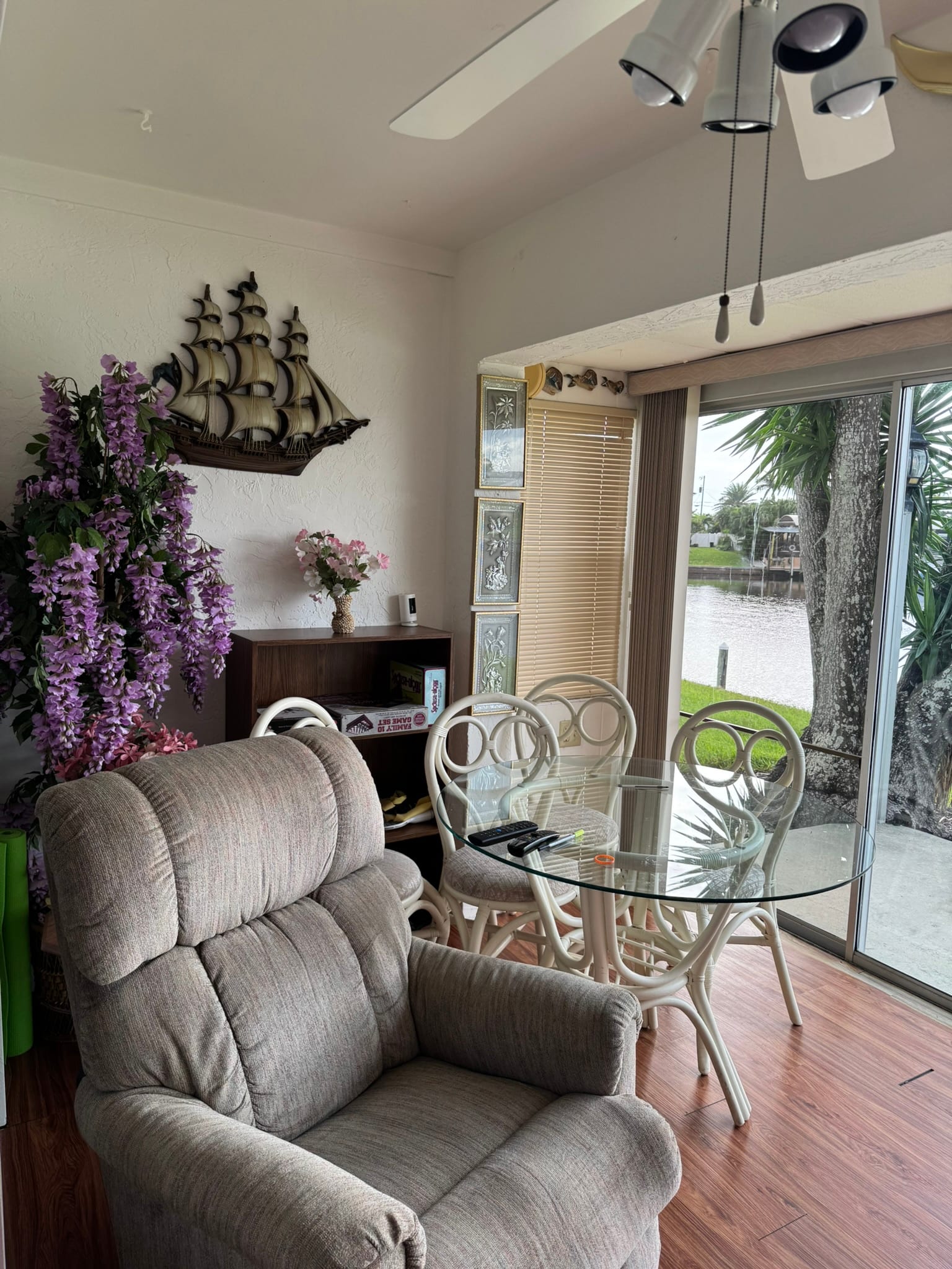 Bradenton - Lanai waterfront dining room