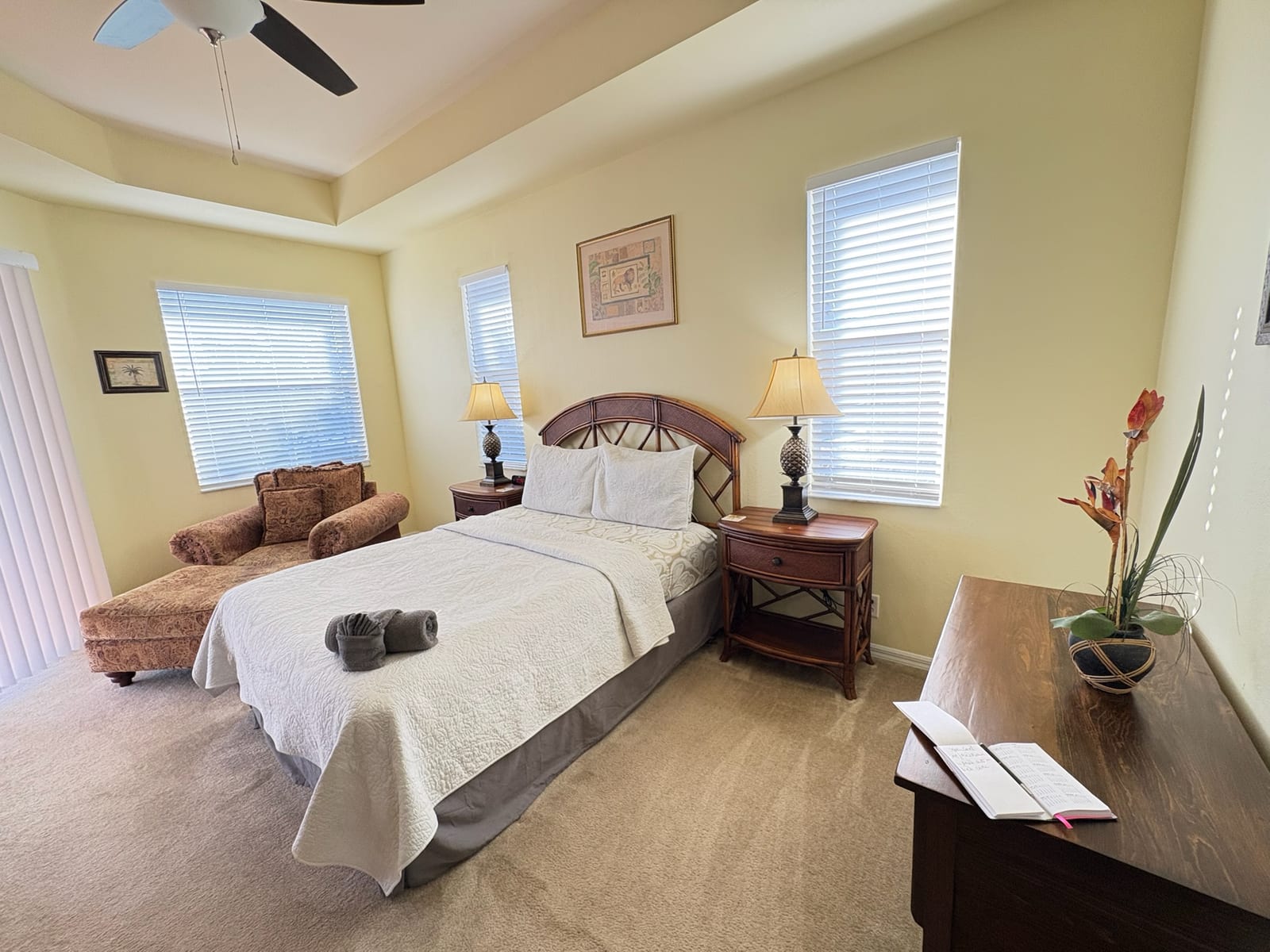 Cape Coral - Modern bedroom interior design