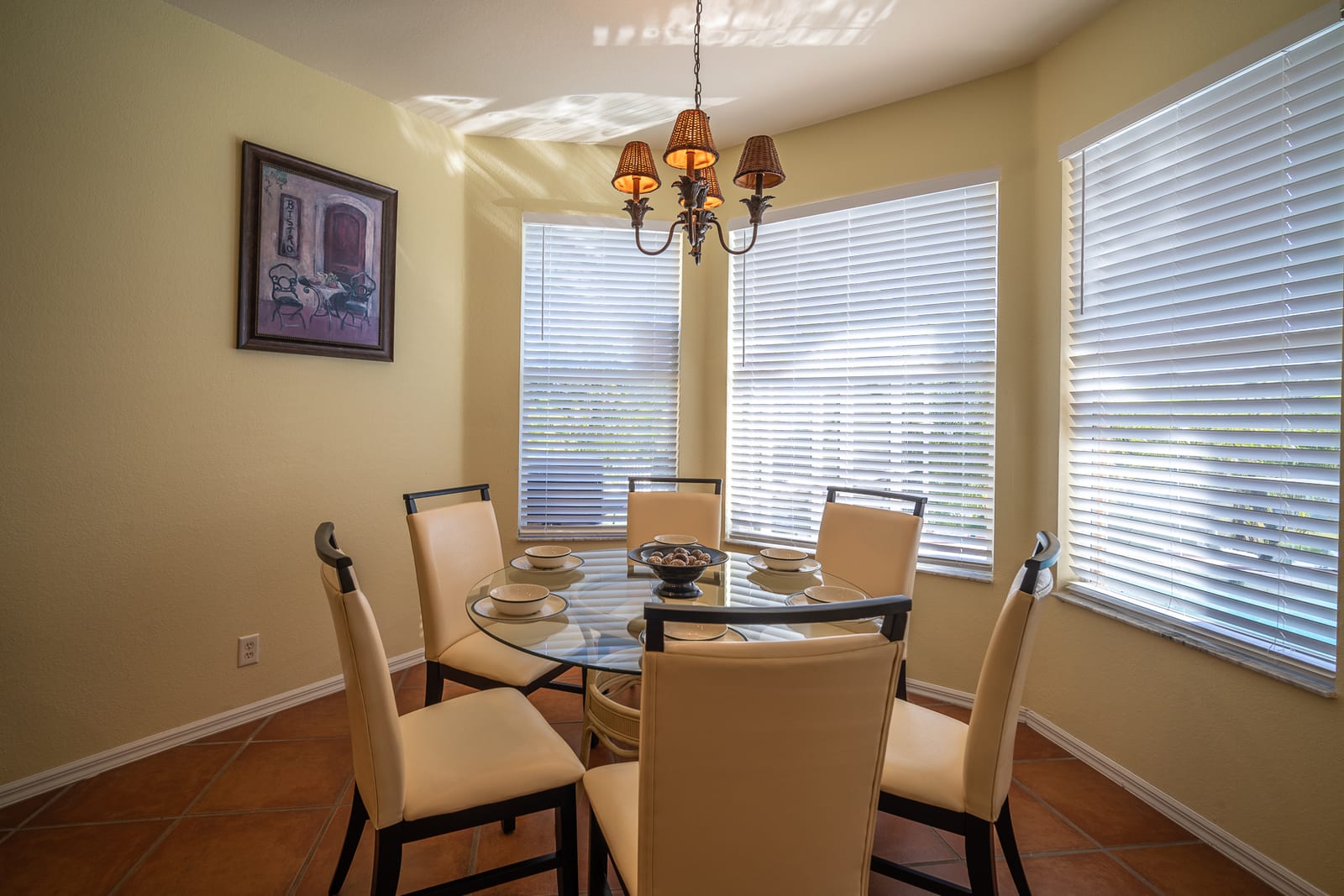 Cape Coral - Contemporary dining area