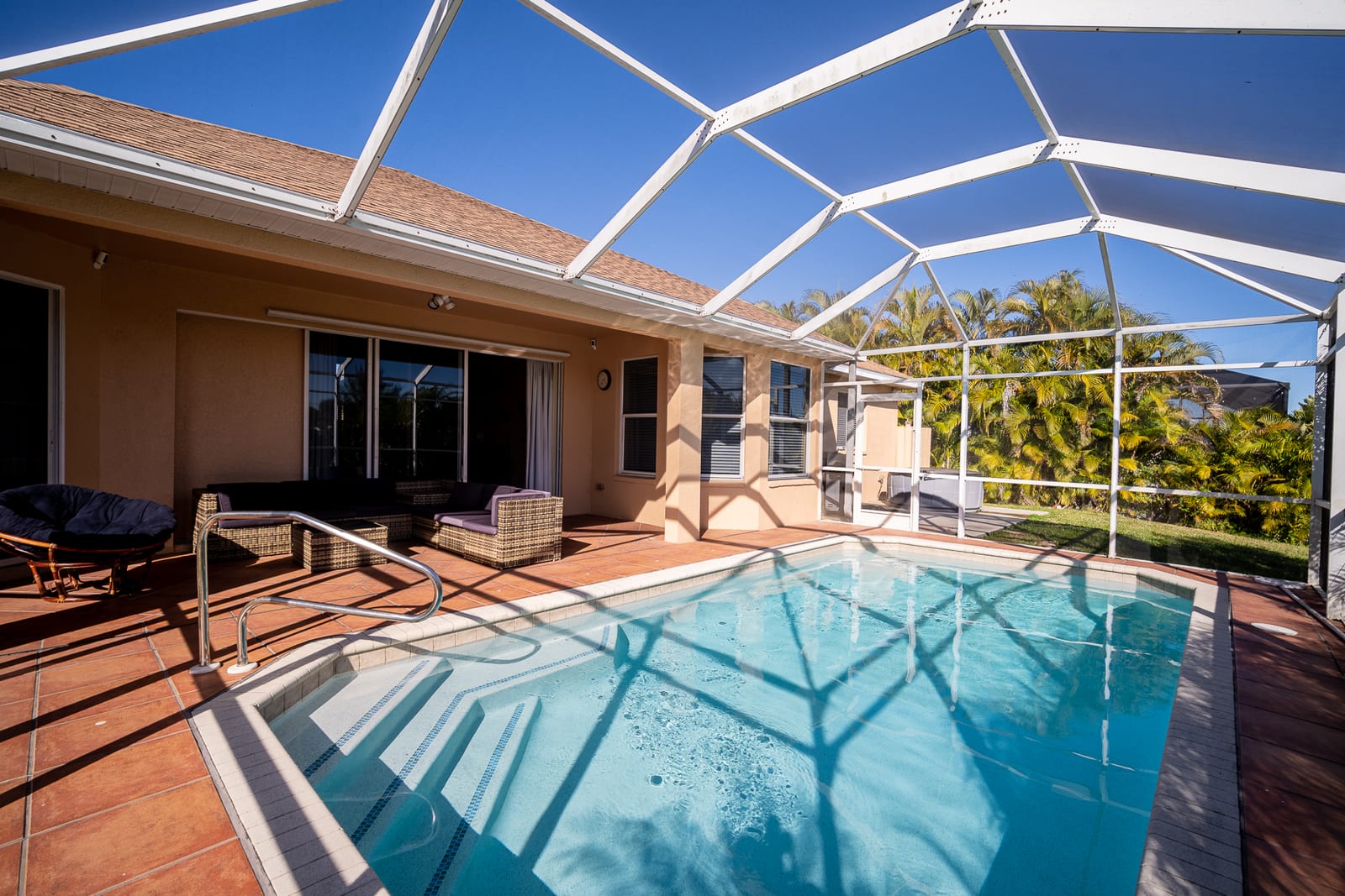 Cape Coral - Pool patio enclosure