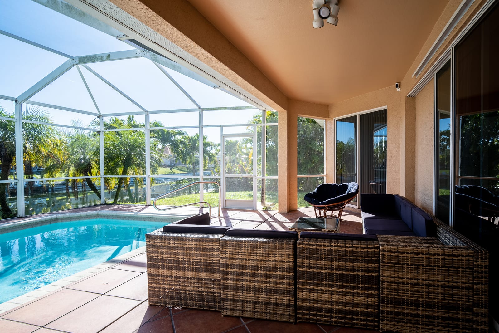 Cape Coral - Pool patio with enclosure