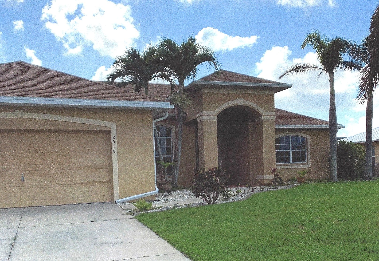 Cape Coral - Single family home exterior