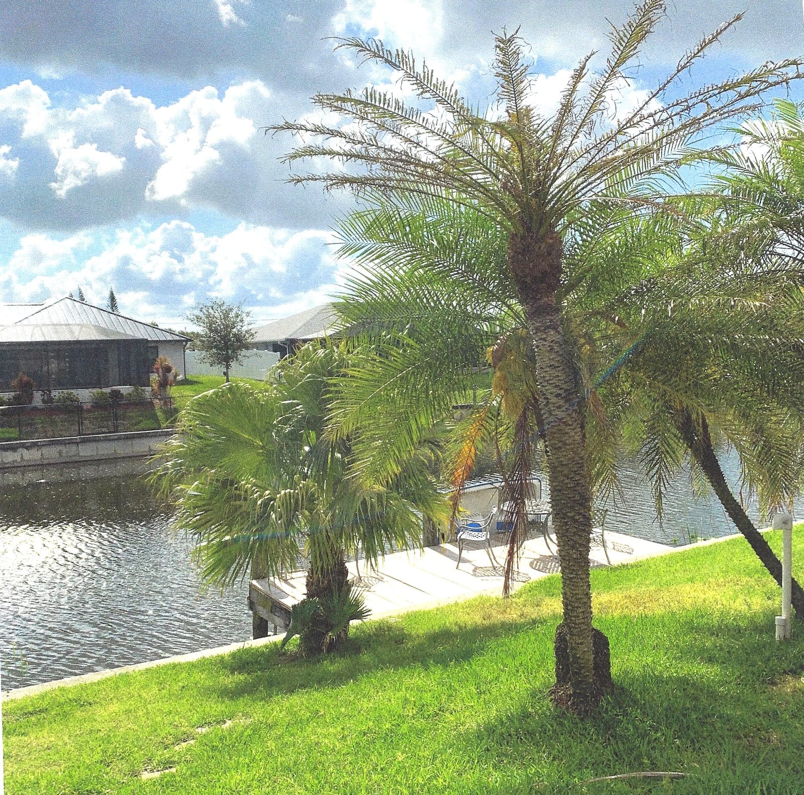 Cape Coral - Waterfront canal view