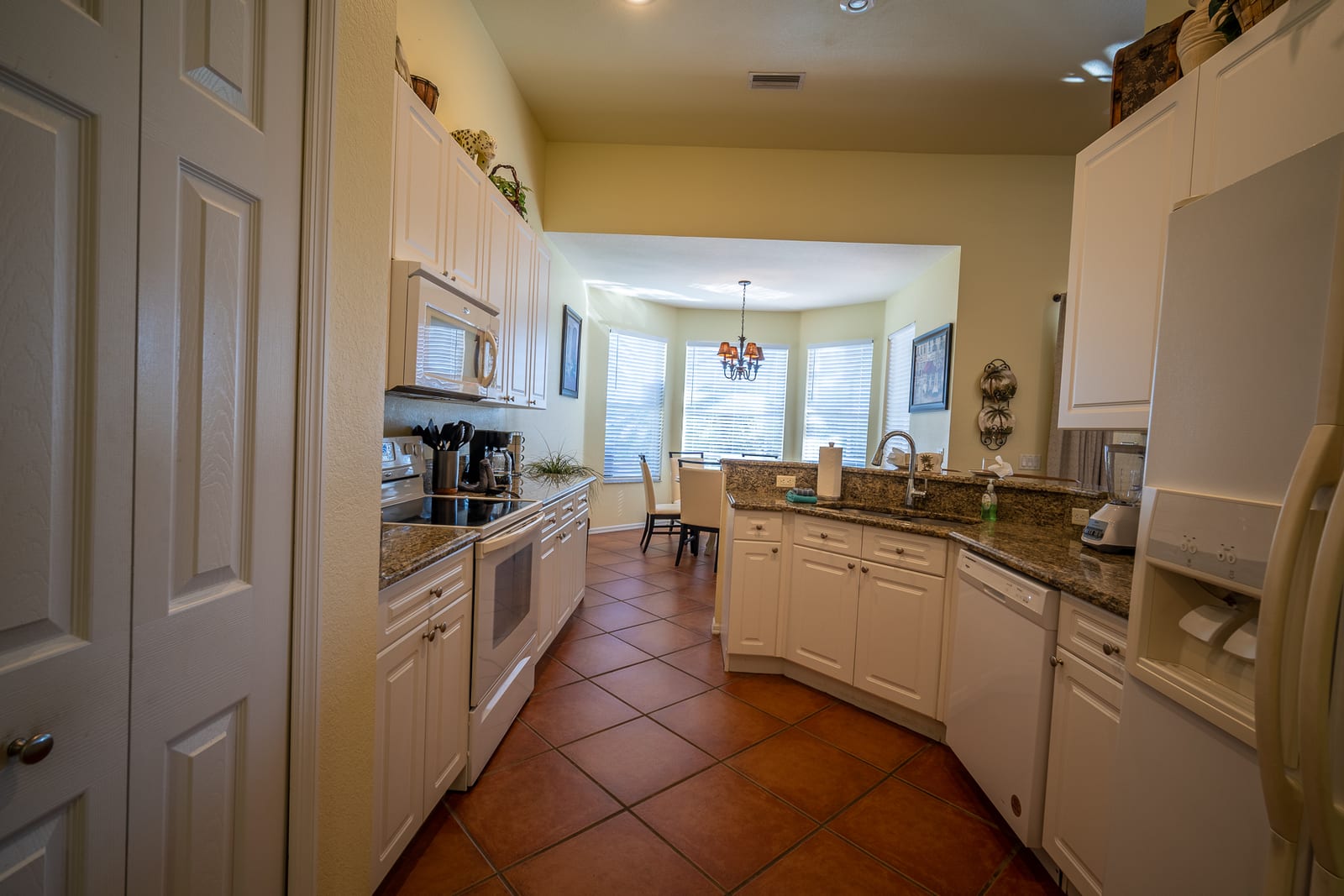 Cape Coral - Granite kitchen counters