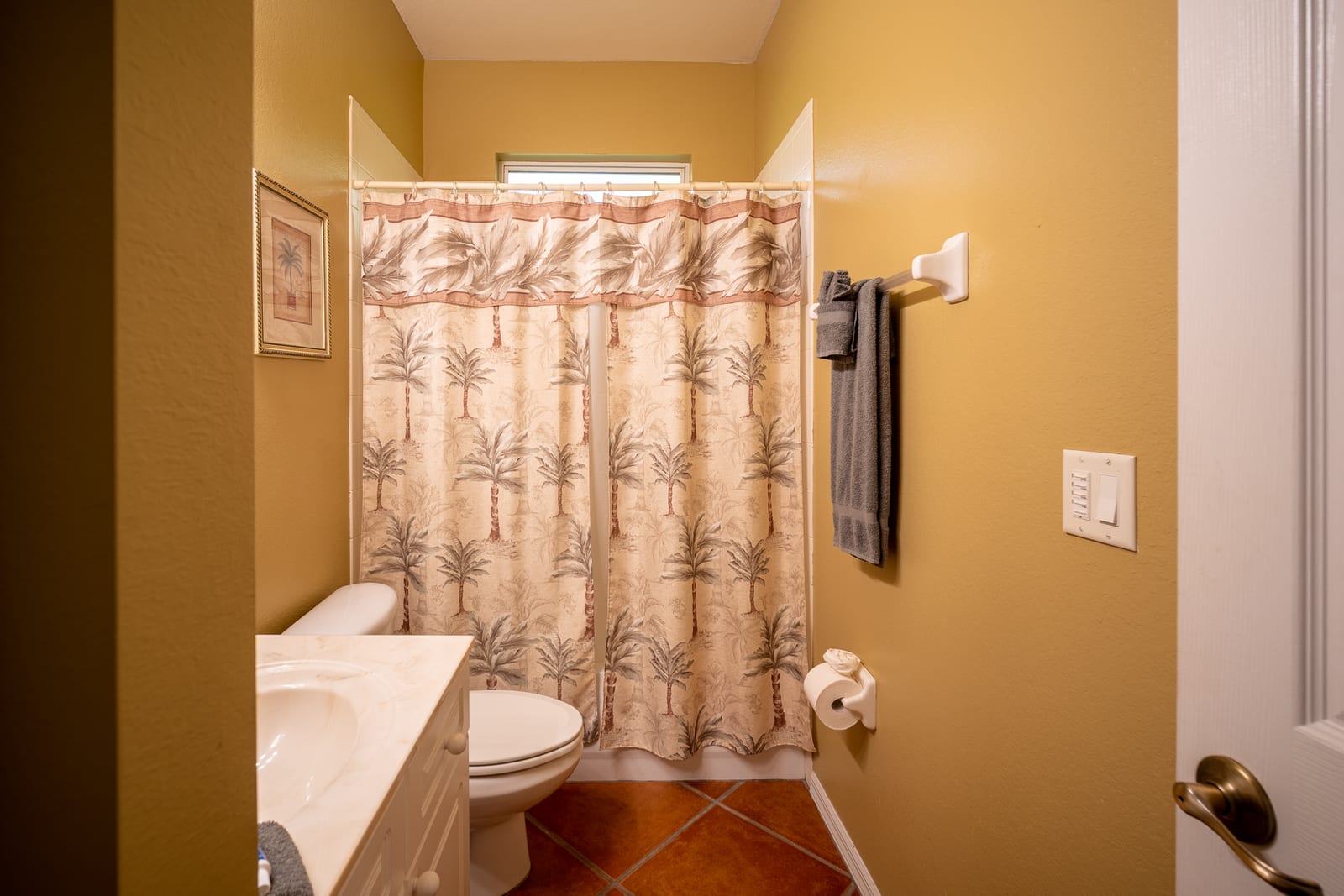 Cape Coral - Bathroom with palm tree shower